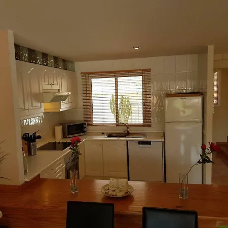 Сasa de vacaciones Roque Del Conde With Fantastic Sea View, Terrace, Pool, Wifi, Sat-tv, Garage